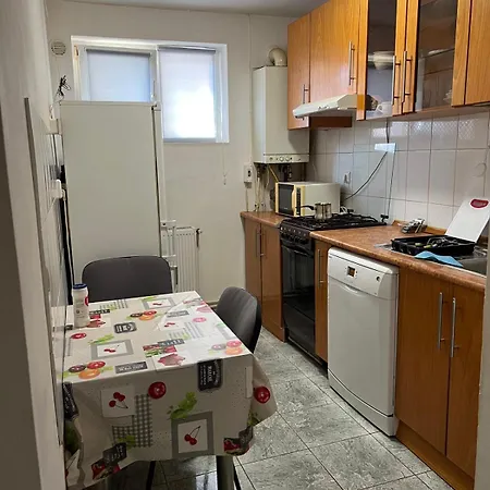 Apartamento Spacious And Modern, Near The Lakes *